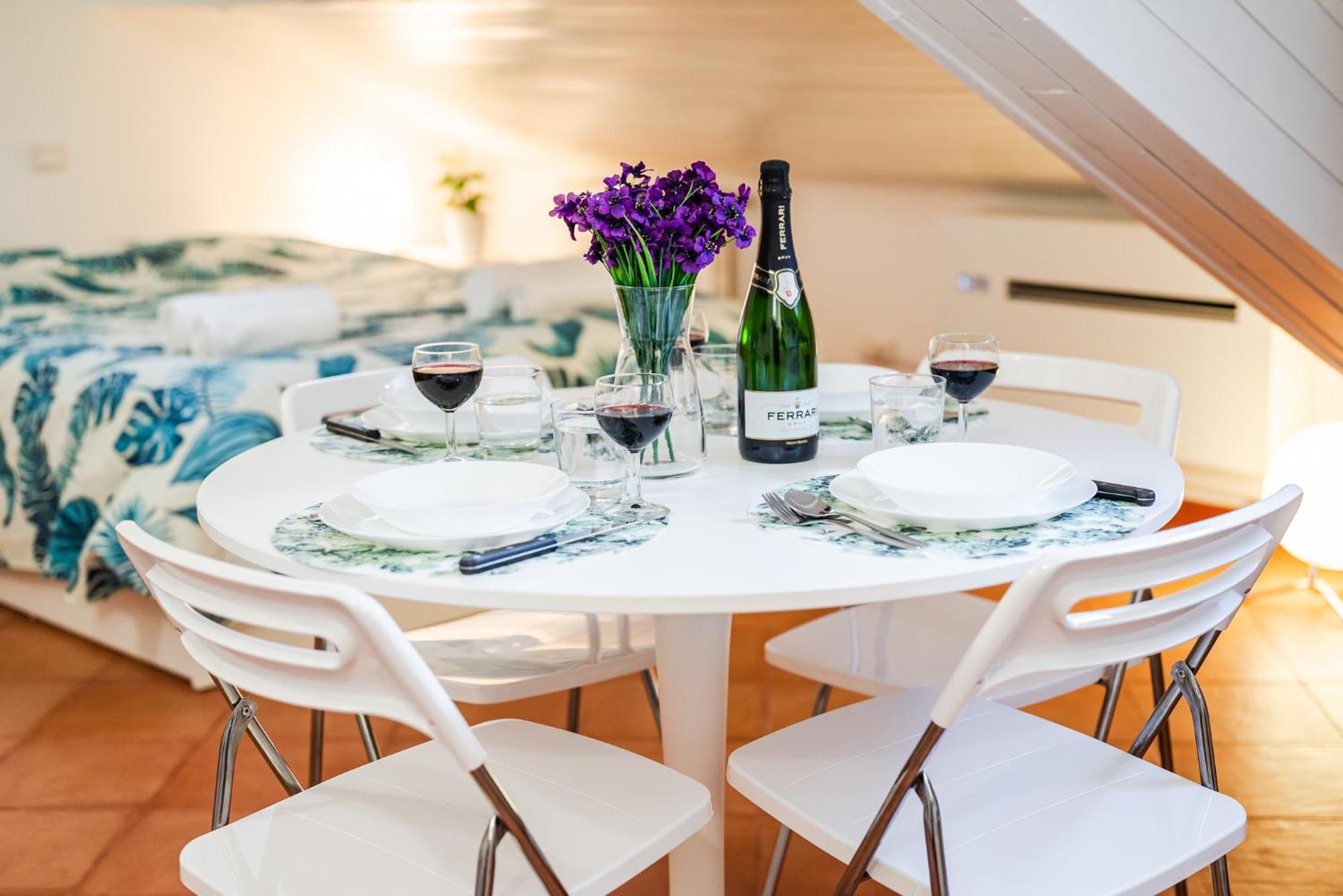 The White Jungle - San Babila Attic Apartment Milan Luaran gambar