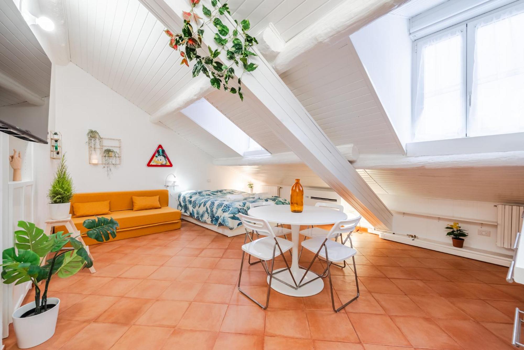 The White Jungle - San Babila Attic Apartment Milan Luaran gambar